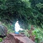 Após enchente, imagem de Nossa Senhora fica intacta (Bento Gonçalves, RS) 