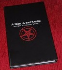 Bíblia Satânica  orientações para fazer o mal, praticar a imoralidade, em resumo, ofender de várias formas a Deus