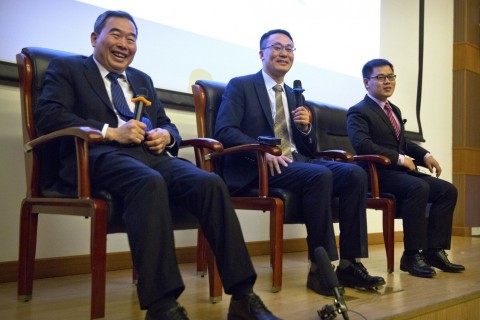 Cientistas apresentam a clonagem dos macacos (Foto: Sun Qiang and Poo Muming/Chinese Academy of Sciences via AP)