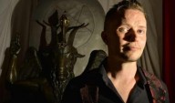 Satanistas se unem a movimento LGBT para atacar empresários cristãos, nos EUA